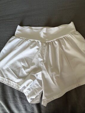 Old Navy White High-Waist Relaxed Fit Shorts